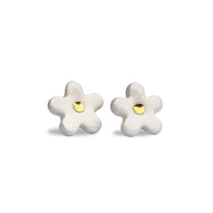 Margherita | Handcrafted white floral ceramic stud earrings with golden detail