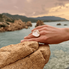 Perla | Handcrafted pearl-white ceramic ring